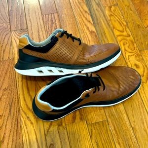 Johnston & Murphy men’s casual sneakers